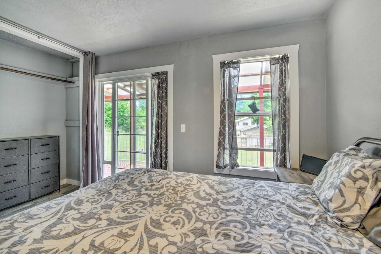 Cozy North Bend Getaway Near Dunes And Ocean! Lakeside Ngoại thất bức ảnh
